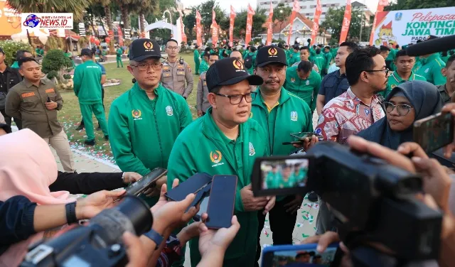 Berangkatkan Kontingen Jatim Berlaga di PON XXI Pj Gubernur dan Kapolda Jatim Beri Motivasi Atlet