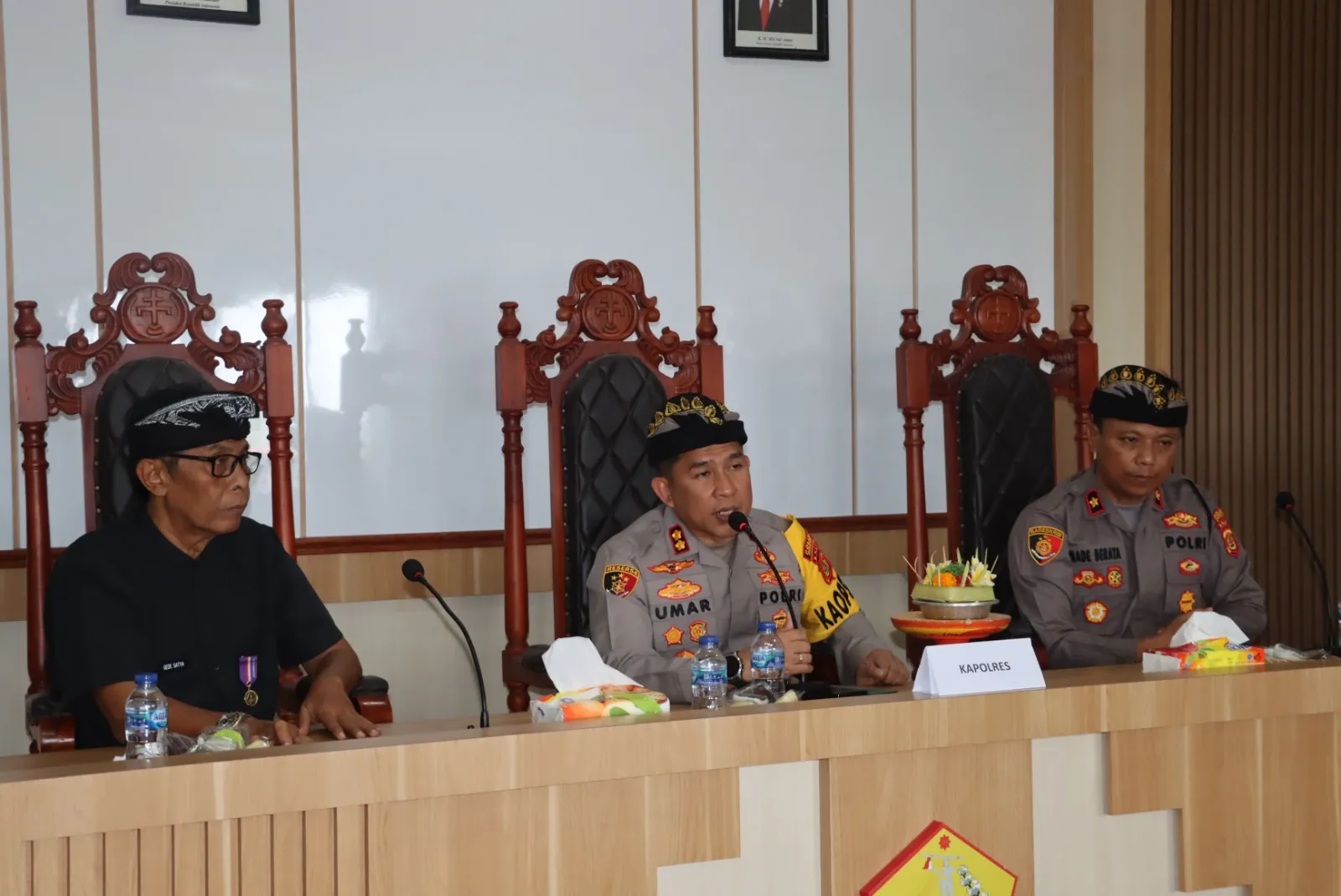 Jumat Curhat, Kapolres Gianyar Dengarkan Curhat Masyarakat Desa Blahbatuh