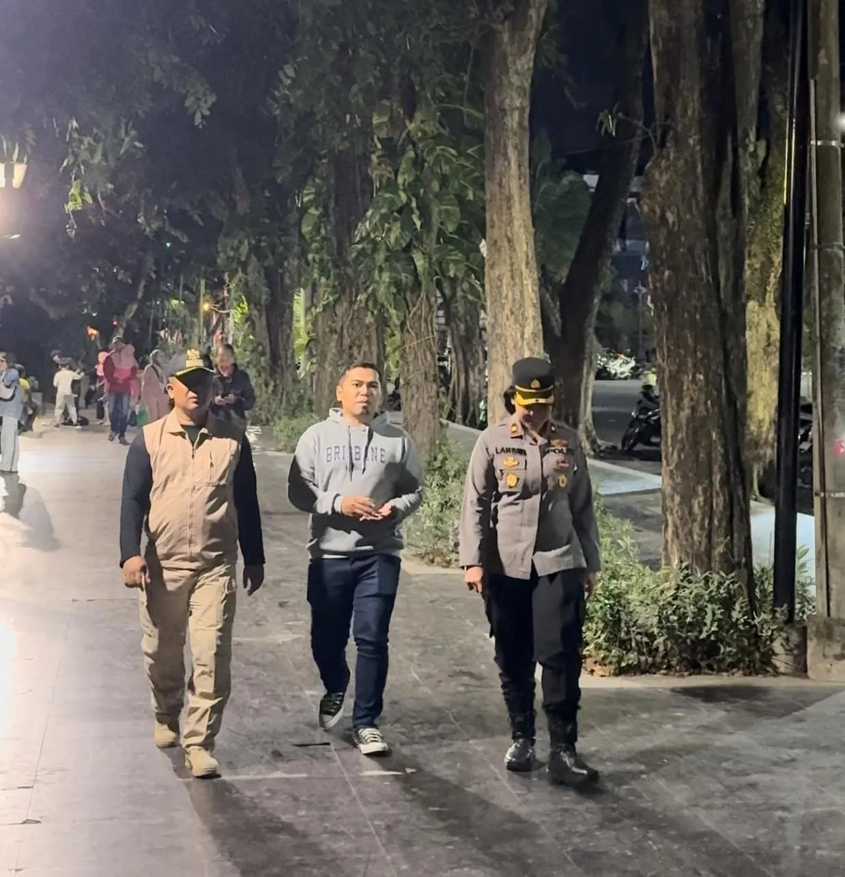 Amankan Tiga Pria Bawa Sajam, Polsek Denbar Tilang Puluhan Kenderaan Bermotor