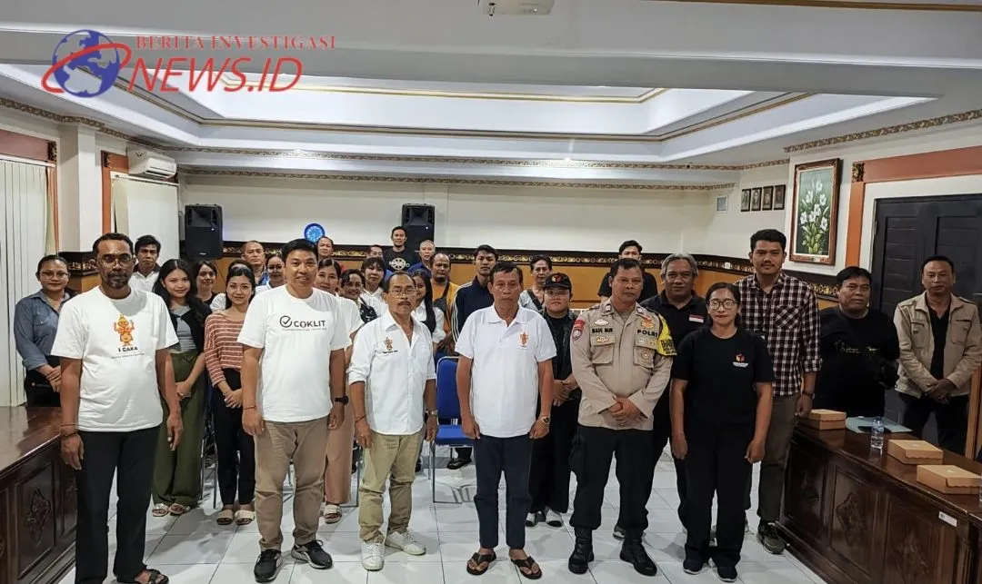 Bhabinkamtibmas Hadiri Rapat Pleno Terbuka tentang Rekapitulasi DPHP Tingkat Desa