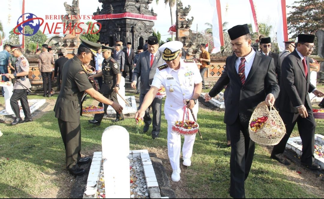 Danrem 163 WSA Ikut Berziarah pada Hari Jadi ke 66 Provinsi Bali 