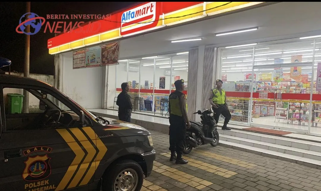 Cegah Aksi Kejahatan Pada Toko Modern, Patroli Biru Polsek Abiansemal Sambangi Alfamart