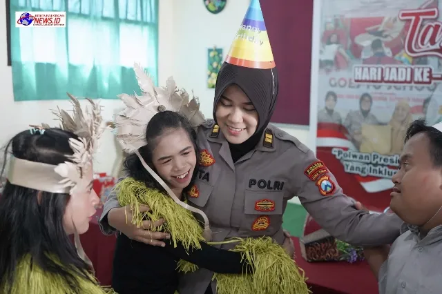 Peduli Kaum Difabel Polres Probolinggo Tasyakuran Hari Jadi Polwan ke 76 di SLB Kraksaan