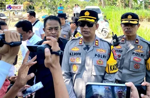 Kedatangan Kotak Suara Pilkada 2024, Polisi Perkuat Pengamanan di Gudang KPUD Lumajang