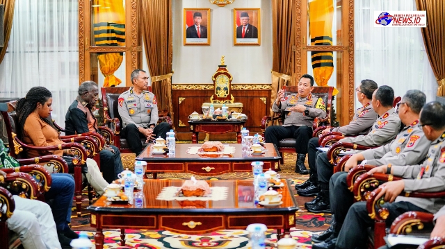 Kapolri Temui Negosiator Pembebasan Pilot Susi Air, Apresiasi Kedepankan Soft Approach