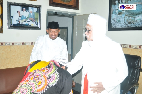 Pesan Haru Pengasuh Ponpes Lirboyo Kepada Achmad Fauzi, Tingkatkan Kesejahteraan Anak Yatim dan Duafa