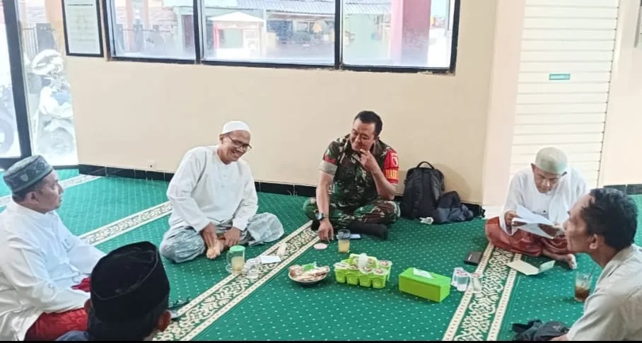 Babinsa Komsos Bersama Toga dan Tomas Bahas Terkait Maulid Nabi Muhammad SAW