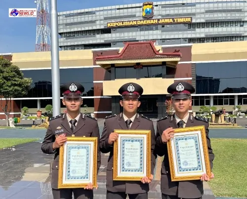 Kapolda Jatim Beri Penghargaan 3 Anggota Polres Pasuruan Kota Atas Prestasi di Kejuaraan Karate Kapolri Cup 2024