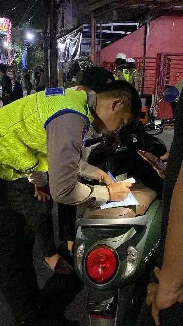 Satlantas Polrestabes Surabaya Menindak 128 Kendaran Roda Dua