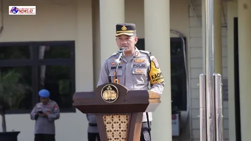 Kapolres Nganjuk Pimpin Upacara Kenaikan Pangkat Pengabdian Periode 1 Oktober 2024 dan Pemberian Piagam Penghargaan Anggota Berprestasi