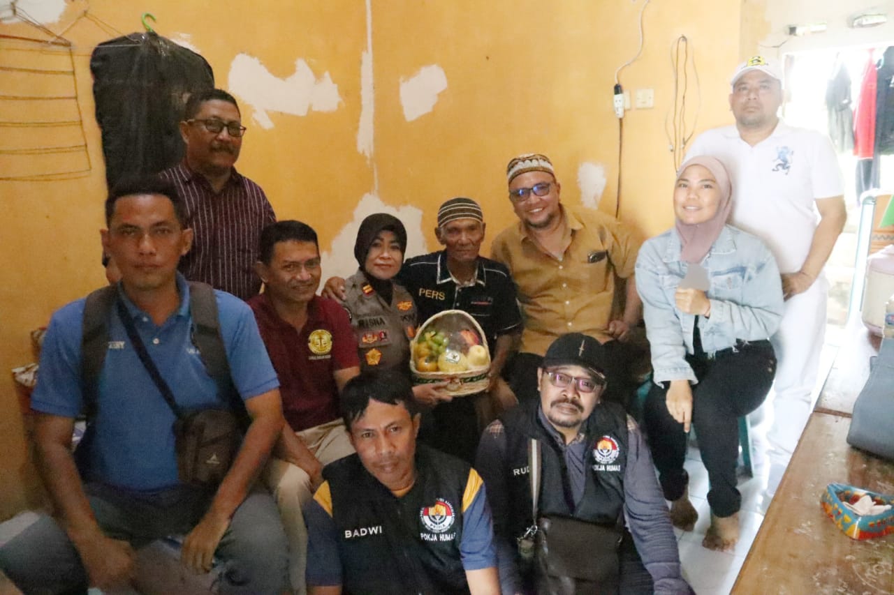 HUT Humas Polri ke 73, Humas Polres Bangkalan Anjangsana ke Wartawan