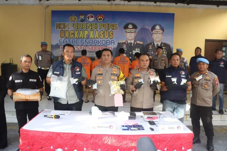 Satresnarkoba Polresta Sidoarjo Ungkap Sabu 1,5 Kg dan Ekstasi 240 Butir Melalui Microtube