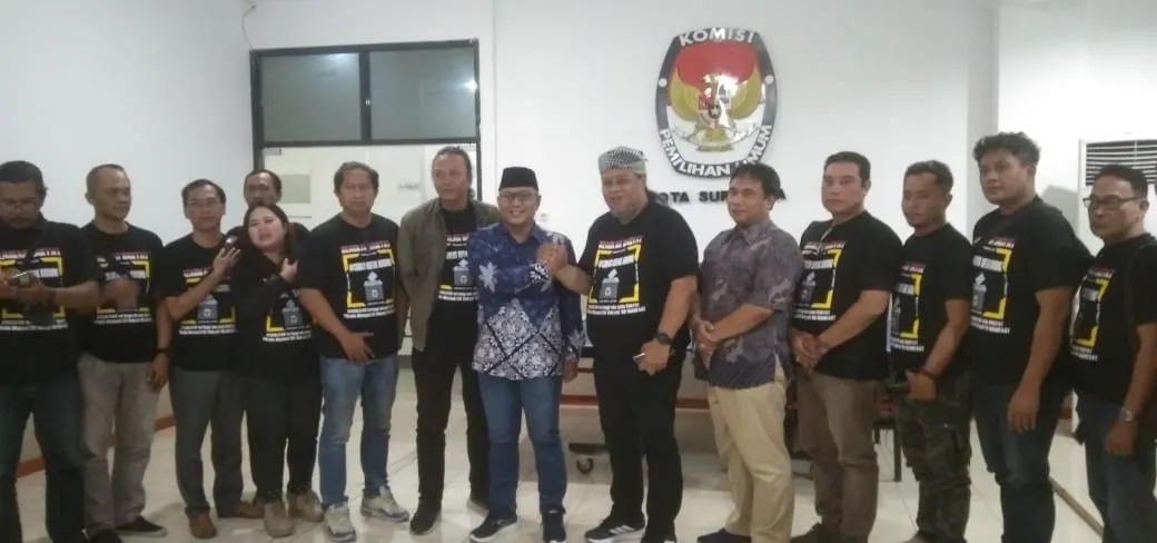 Konsolidasi MAKI Jatim di KPU Surabaya Terkait Kotak Kosong Pada Pemilu Serentak 2024