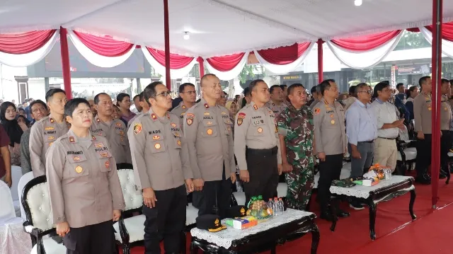Kapolrestabes Surabaya Bersama KPU Surabaya Gelar Simulasi Pilkada Serentak 2024