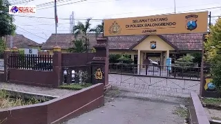 Nggak Bahanya Tah !!!. Selang Satu Hari Ditangkap, Tersangka Judi Online Dilepas Oleh Polsek Balongbendo