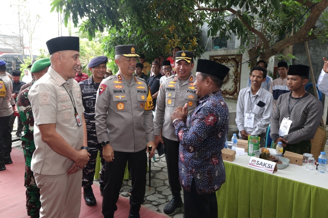 Tinjau TPS, Kapolda Jatim : Pilkada Serentak 2024 di Jatim Berjalan Lancar Sesuai Rencana