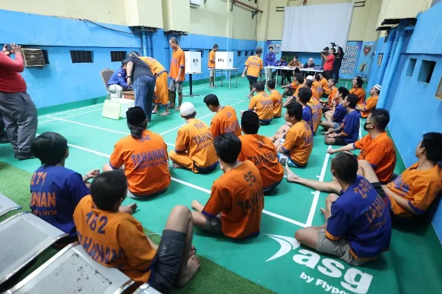Polda Jatim Fasilitasi Tahanan Salurkan Hak Suara Pilkada Serentak 2024