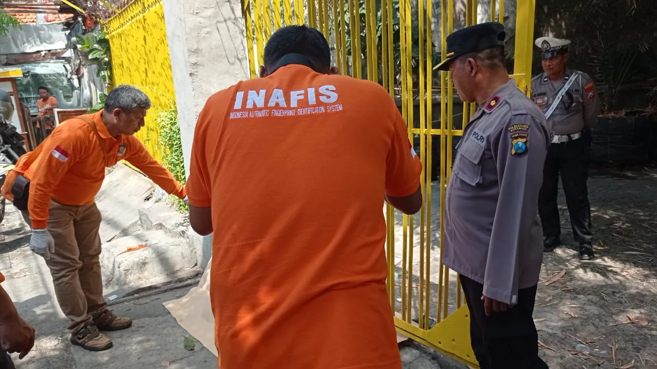 Gercep, Kapolsek Simokerto Langsung Datangi TKP Penemuan Jenazah di Kapas Krampung Surabaya