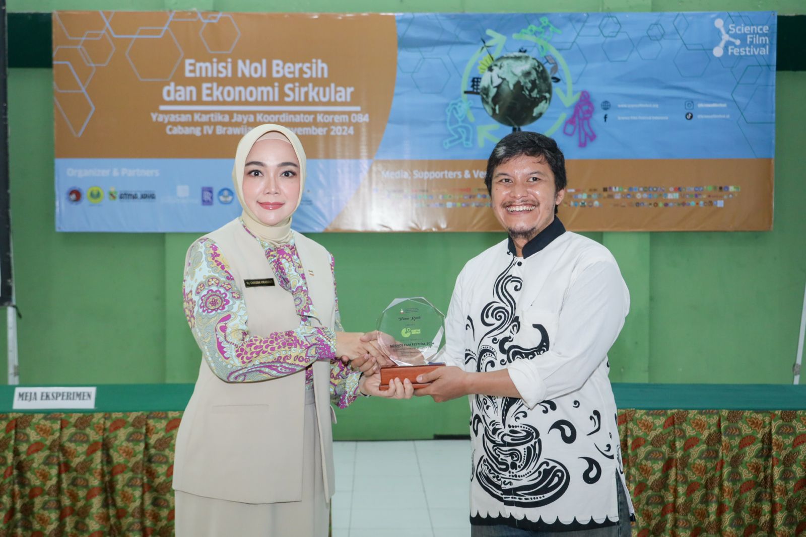 Yayasan Kartika Jaya dan Goethe-Institut Hadirkan Science Film Festival 2024 di Surabaya, Peduli Lingkungan Sejak Dini