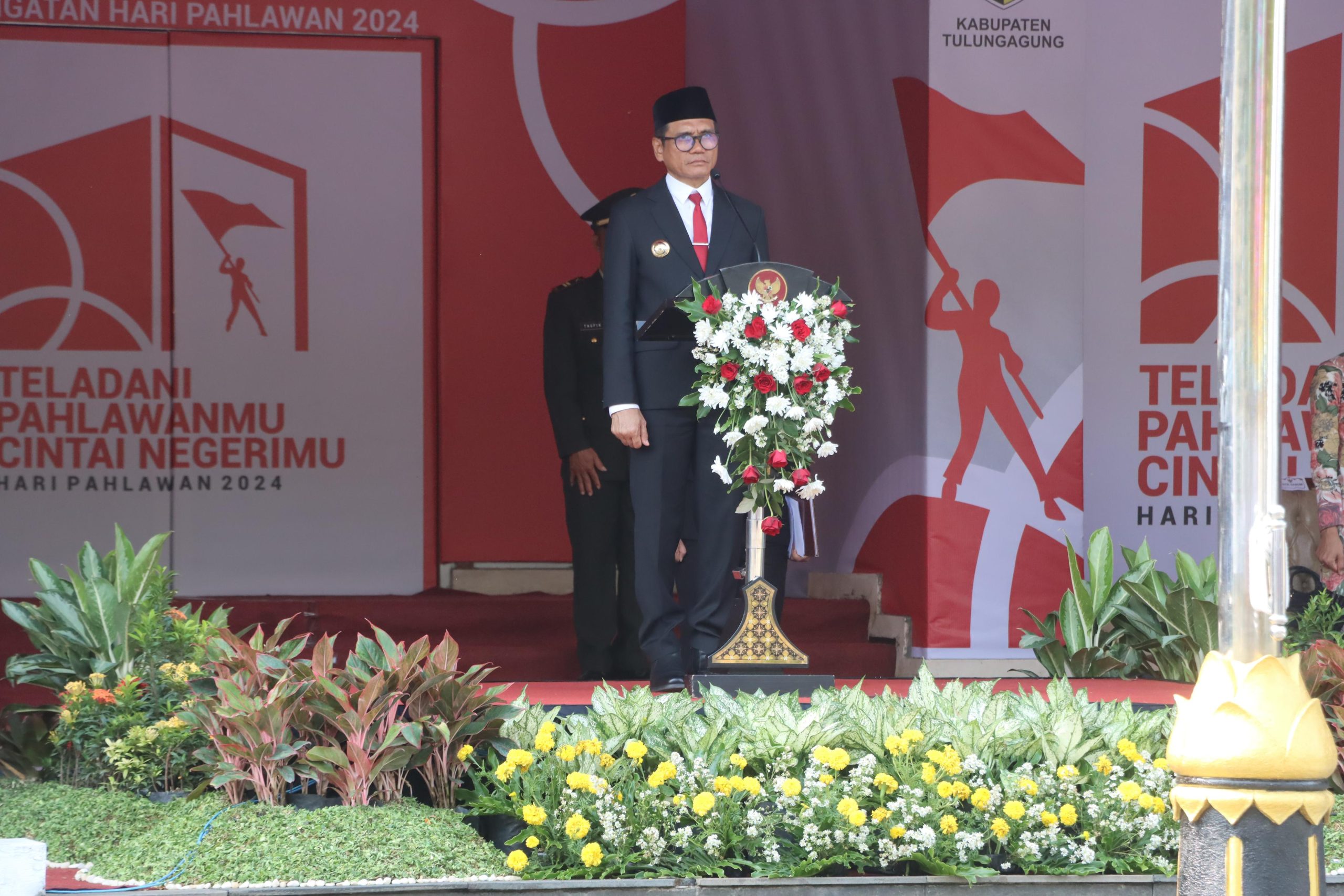 Kapolres Tulungagung Ikuti Upacara Bendera Dalam Peringatan Hari Pahlawan Ke-78