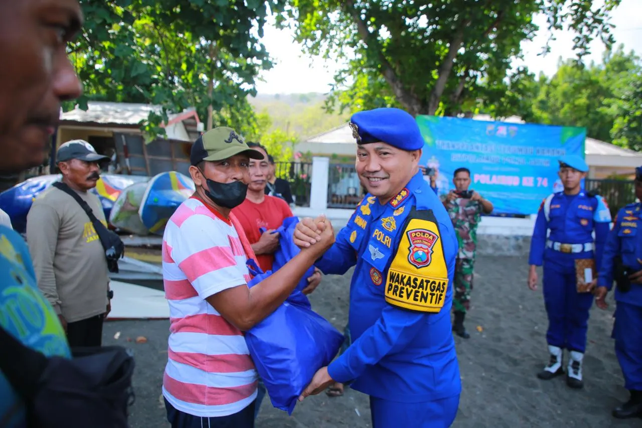 Jaga Ketahanan Pangan, Ditpolairud Polda Jatim Rehab Terumbu Karang di HUT Polairud ke -74