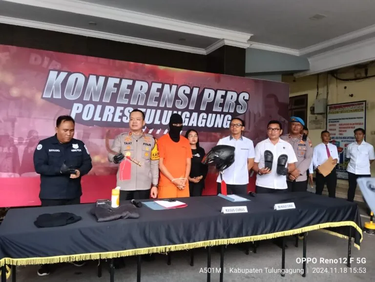 Satreskrim Polres Tulungagung Ungkap Kasus Perampokan di Minimarket, Pelaku Ancam Karyawati Dengan Celurit