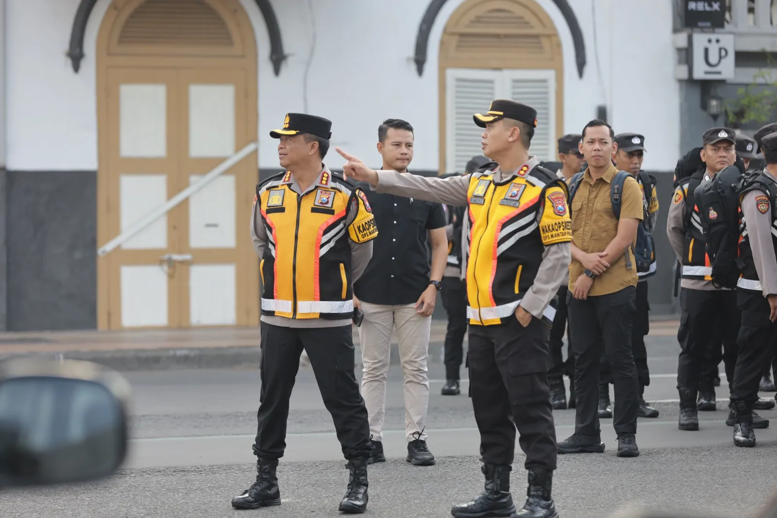 Polrestabes Surabaya Gelar Apel Pengecekan Perlengkapan Personil PAM TPS Pilkada 2024