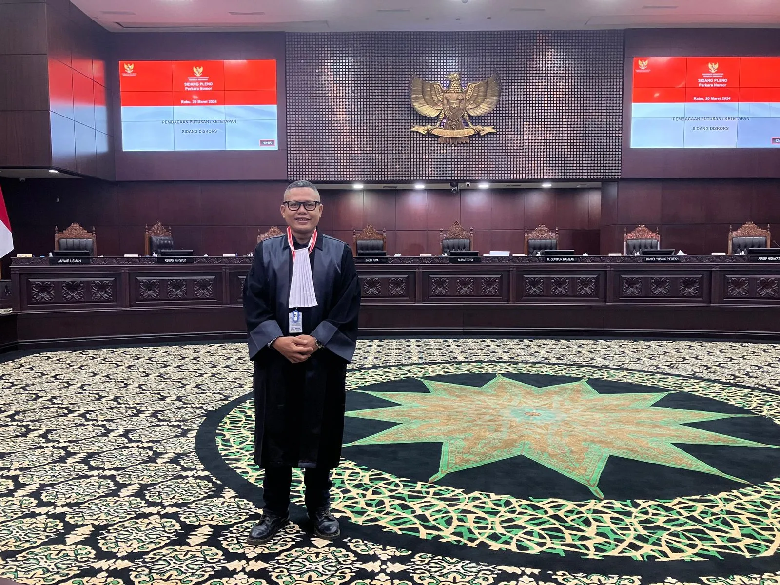 Eksepsi Tidak Diterima Jika Terdakwa Penyalahgunaan Narkotika Golongan I Jenis Ganja Ajukan Uji Materiil Pasal 143 Ayat (2) KUHAP ke Mahkamah Konstitusi Republi