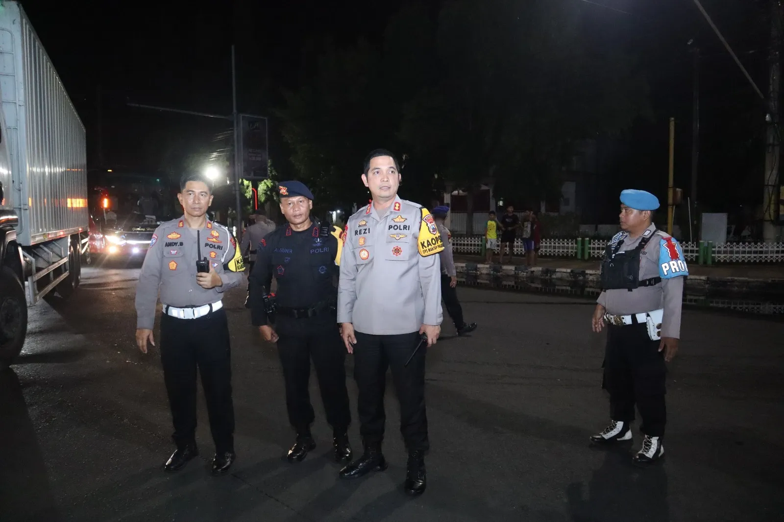 Polres Situbondo Bersama TNI Gelar Patroli Pasca Hasil Quick Count, Antisipasi Gesekan Antar Pendukung Paslon