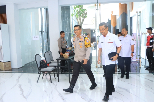 Polres Ngawi Kawal Ketat Pengiriman Hasil Hitung Suara Pilgub ke KPU Jatim