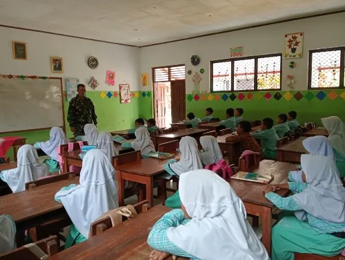 Wawasan Kebangsaan dan Bela Negara di SDN 01 Mahendra