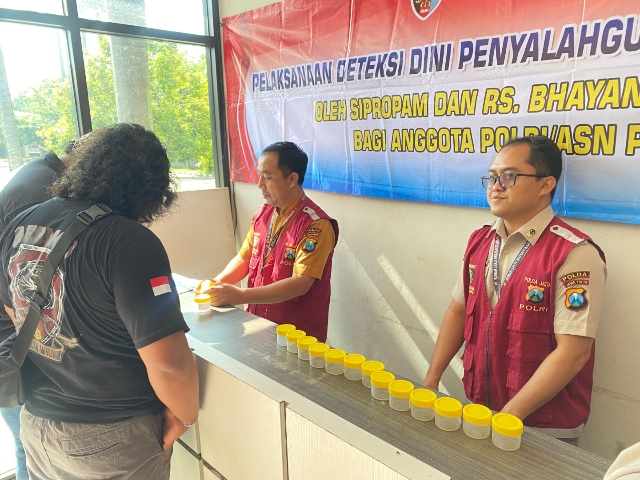 Polres Nganjuk Gelar Rikkes dan Deteksi Dini Penyalahgunaan Narkoba Bagi Anggota Polri dan ASN