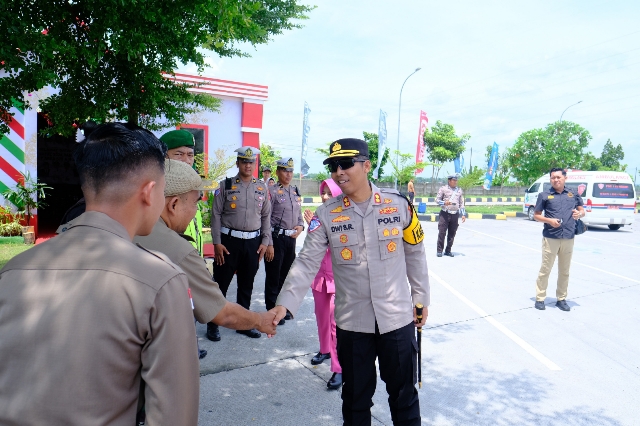 Polres Ngawi Pantau Perbatasan Jatim - Jateng, H+9 Ops Lilin Semeru 2024 Lalin Lancar