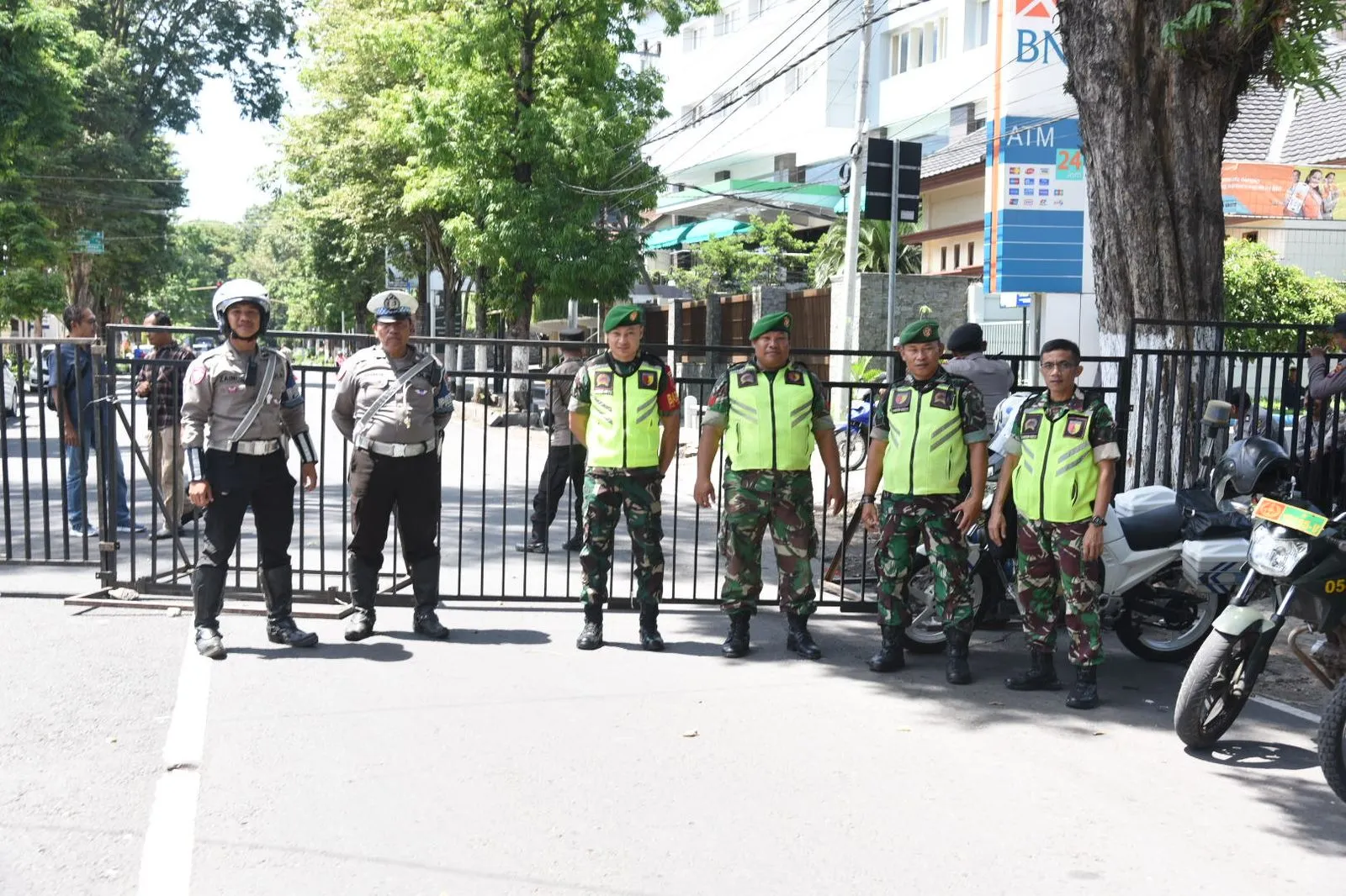 Polres Bondowoso Siagakan Personel Kawal Proses Rekapitulasi Hasil Pilkada Tingkat Kabupaten