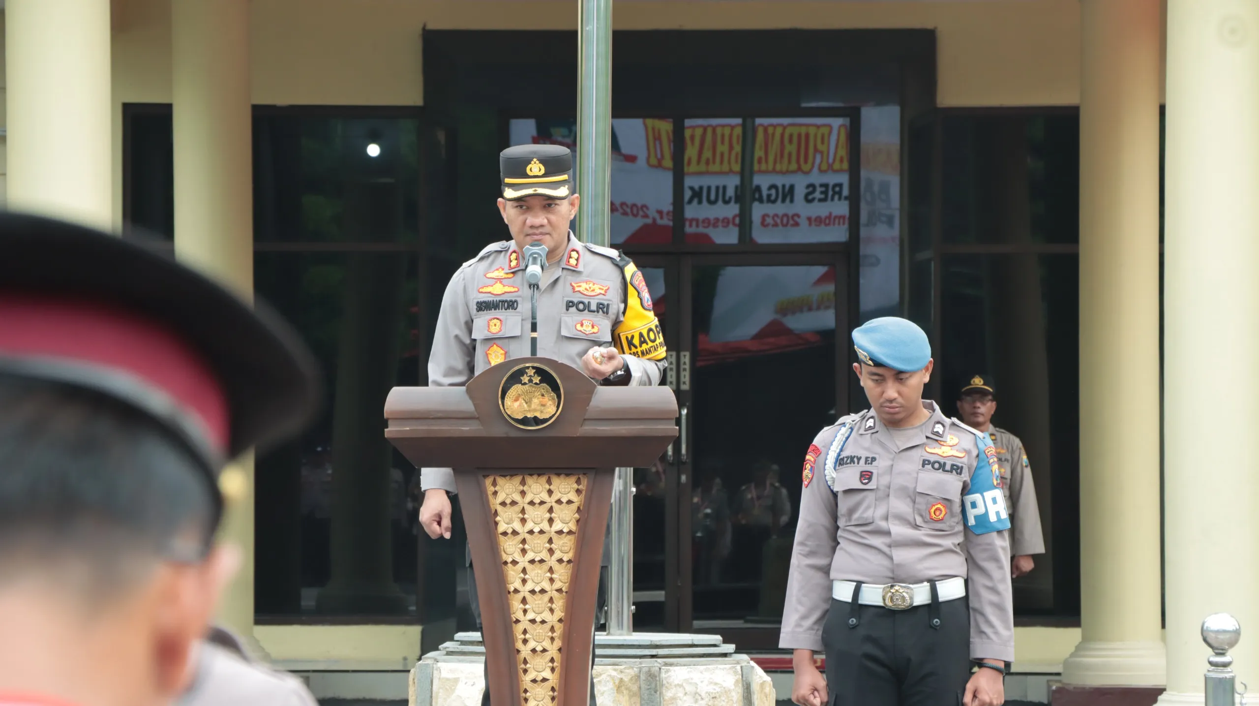 Kapolres Pimpin Upacara Wisuda Purna Bakti 26 Personel di Polres Nganjuk