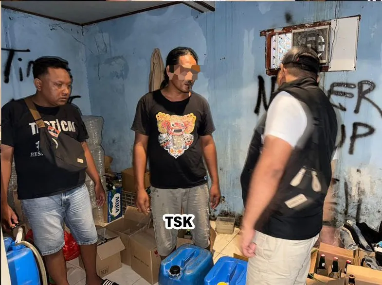 Satresnarkoba Polres Nganjuk Ungkap Kasus Penjualan Miras Tanpa Izin di Tanjunganom