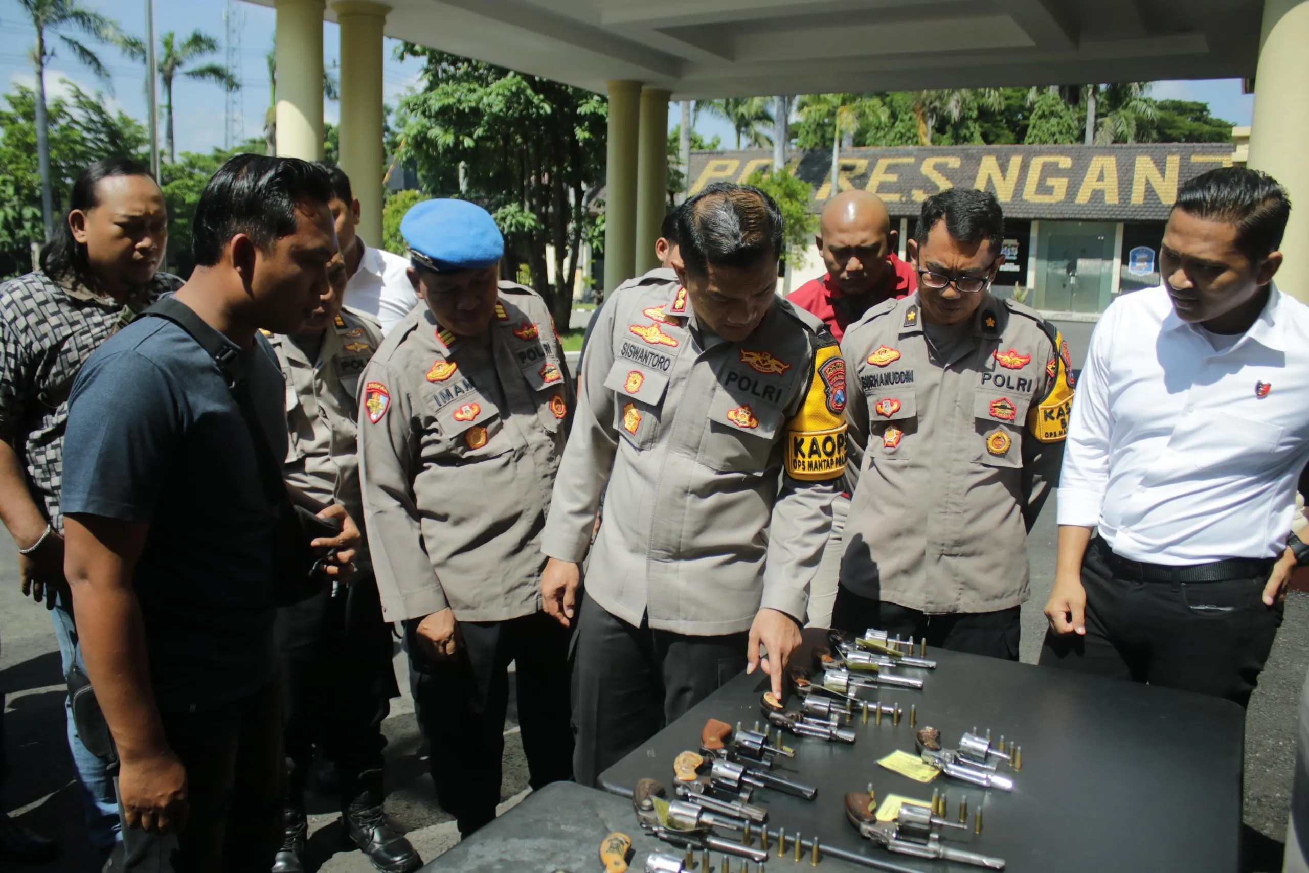Polres Nganjuk Gelar Pemeriksaan Senpi Untuk Penertiban dan Inventarisasi