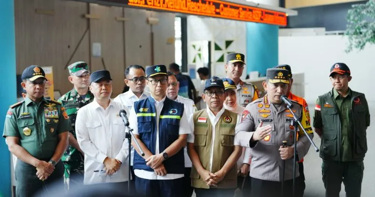 Tinjau Kesiapan Pelabuhan Merak, Kapolri: Standar Pelayanan Semakin Baik