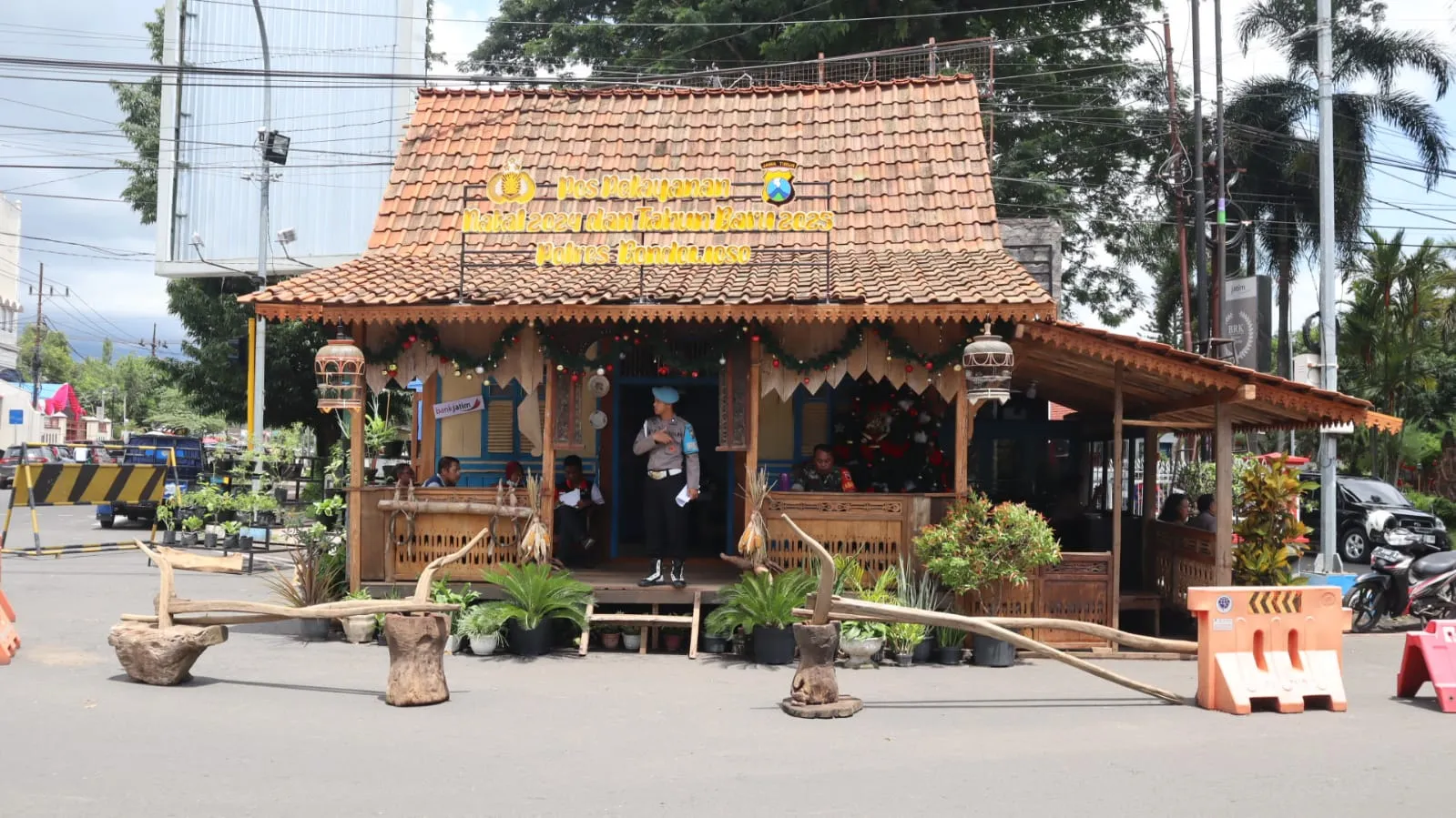 Rumah Joglo Khas Jawa Jadi Posyan Polres Bondowoso, Siap Layani Masyarakat di Ops Lilin Semeru 2024