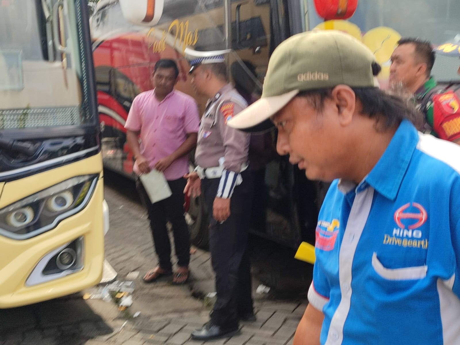 Cegah Kecelakaan Lalu Lintas Polres Pelabuhan Tanjung Perak Lakukan Ramcek dan Tes Urine Sopir Bus Pariwisata di Terminal Ampel