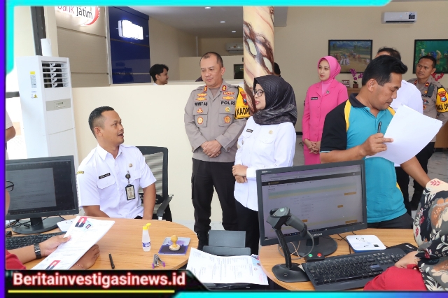 Kapolres Blitar Bersama Bupati Resmikan Mal Pelayanan Publik "Prabu Hayam Wuruk"