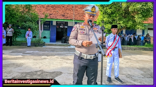 Satlantas Polres Sampang Gelar Upacara dan Sosialisai Kesadaran Berlalu Lintas di Sekolah wilayah Kabupaten Sampang