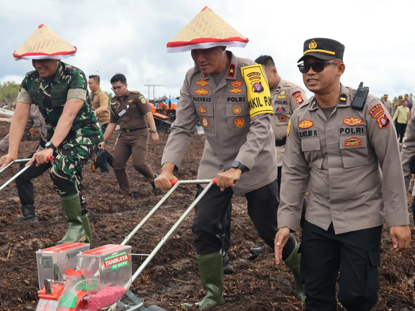 Dukung Asta Cita Presiden, Polda Kalteng Tanam Jagung di Lahan 1.200 Hektare