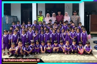 Polisi Sahabat Anak, Polsek Geger Edukasi Adik-adik TK Bintang Kecil Bangkalan Tentang Kamseltibcarlantas