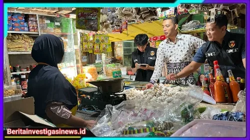 Polisi Bersama TPID Kabupaten Bojonegoro Sidak Pasar Tradisoinal Jelang Ramadhan