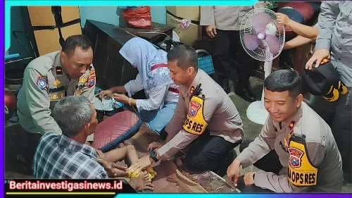 Warga Terharu saat Pemuda ODGJ di Gresik Dibantu Kapolres