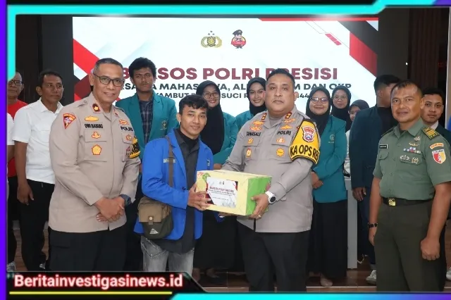 Kapolres Pelabuhan Tanjung Perak Gelar Bakti Sosial Sambut Ramadhan Bersama Mahasiswa dan OKP di Surabaya