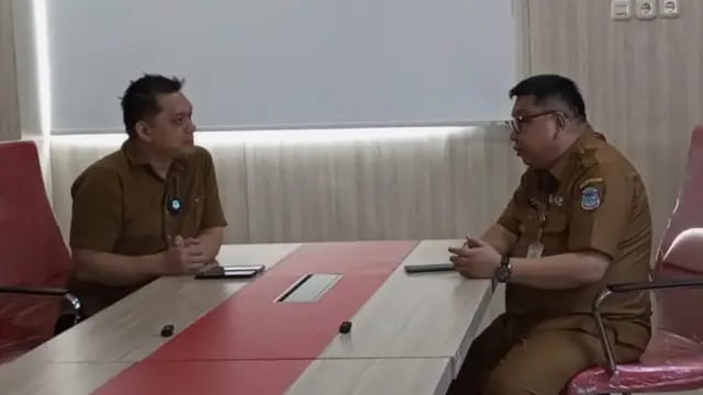 Pembuatan KK dan KTP Hanya 5 Menit, Kontribusi Luar Biasa Dinas Dukcapil Dipimpin Erwin Kontu