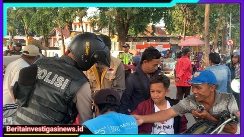 Kepedulian di Bulan Suci Ramadhan: Sat Samapta Polrestabes Surabaya Berbagi Takjil Untuk Masyarakat