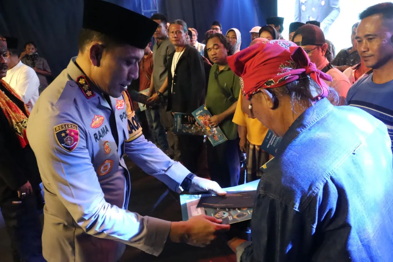 Jalin Sinergitas di Bulan Ramadhan Polresta Banyuwangi Gelar Buka Puasa Bersama Seniman